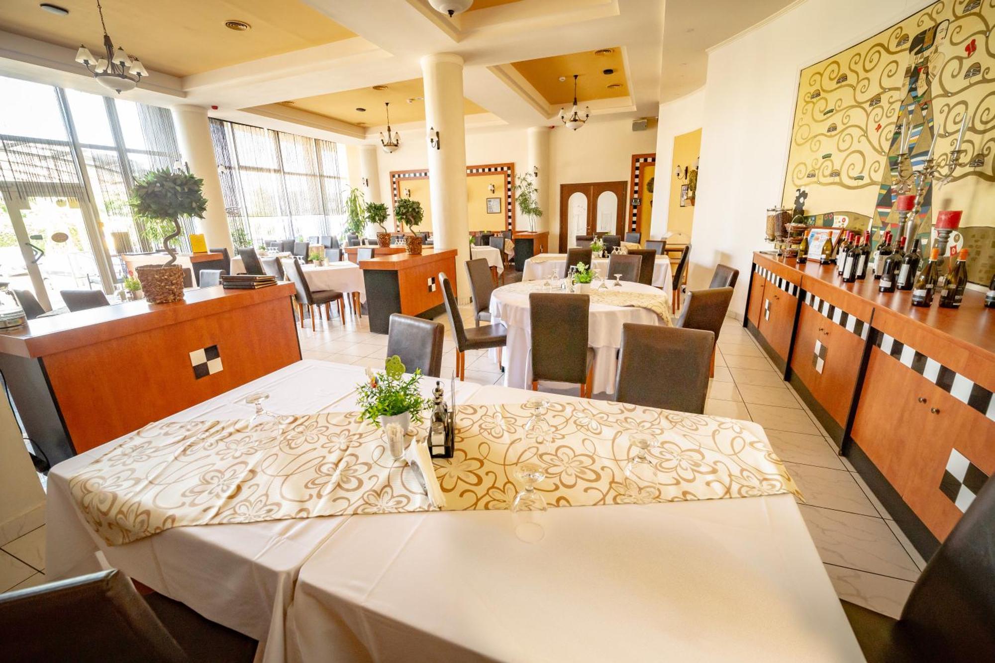 Hotel Aurelia Chisoda Екстериор снимка
