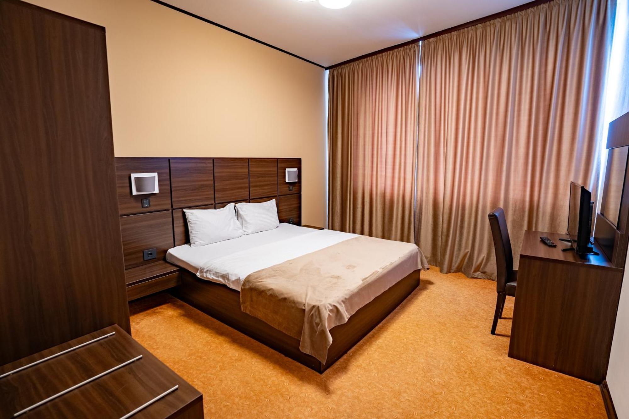 Hotel Aurelia Chisoda Екстериор снимка