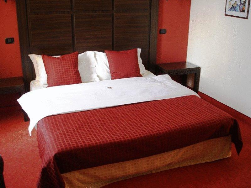 Hotel Aurelia Chisoda Екстериор снимка